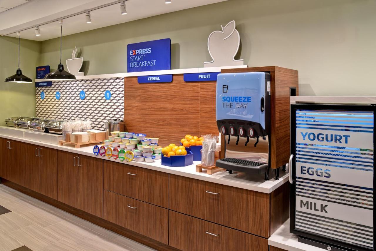 Holiday Inn Express & Suites - Ottawa By Ihg Exterior foto