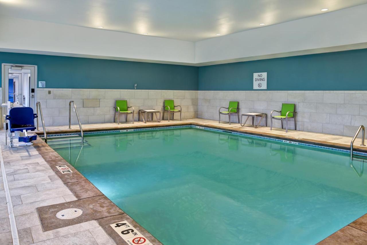 Holiday Inn Express & Suites - Ottawa By Ihg Exterior foto